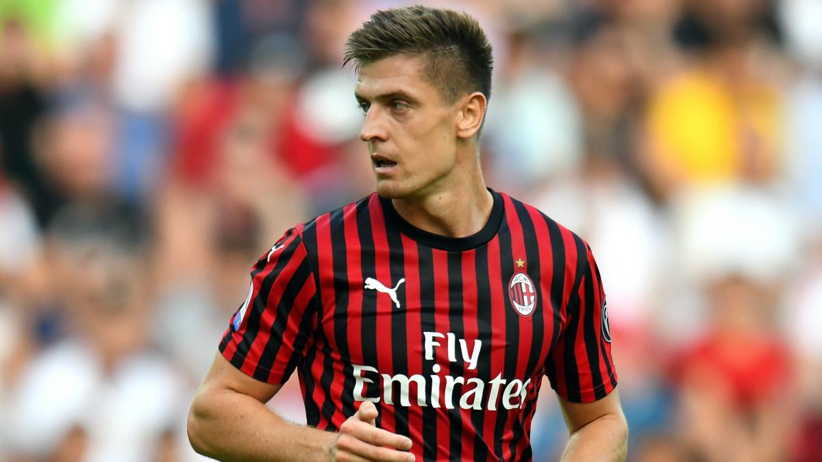 Rumour Has It: Barcelona identify Milan's Piatek as Suarez replacement