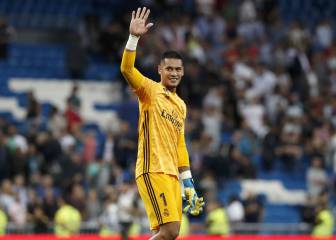 Courtois taken off for Areola at half-time