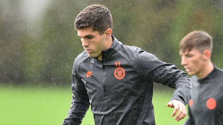 Christian Pulisic attends a training session at Chelsea's Cobham training facility in Stoke D'Abernon, southwest of London on October 1, 2019