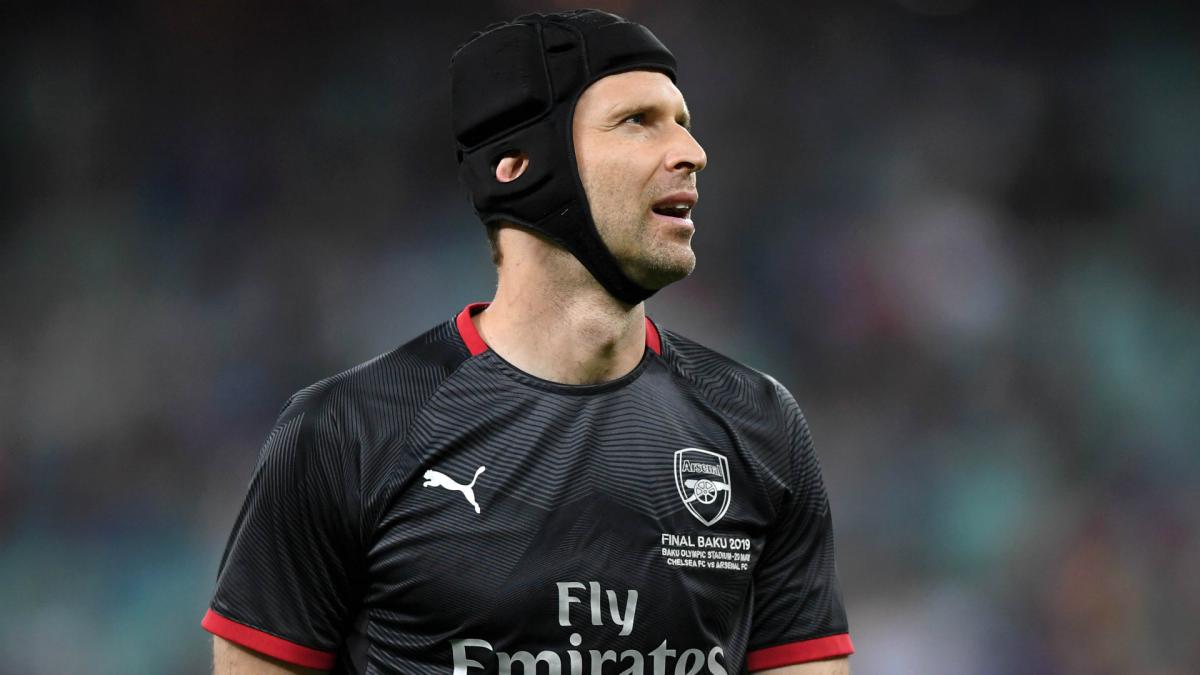 Former Chelsea and Arsenal goalkeeper Cech joins Guildford Phoenix ice hockey team