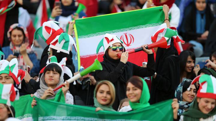 Iran 14-0 Cambodia as women return to stadium after 40 years