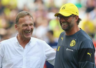 Klopp flattered but not tempted by offer to return to Dortmund