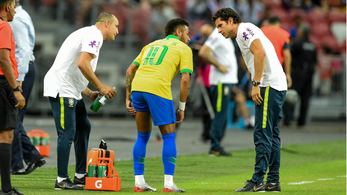 PSG star Neymar expected to miss four weeks with hamstring injury