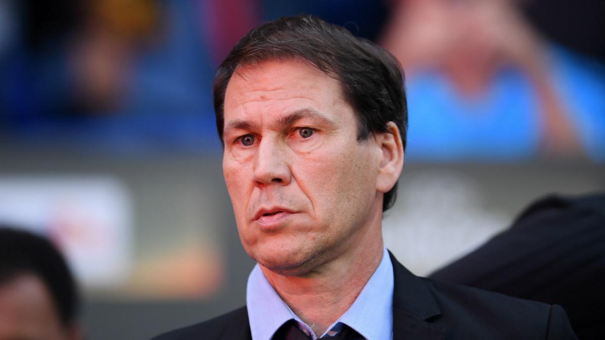 Garcia replaces sacked Sylvinho at Lyon