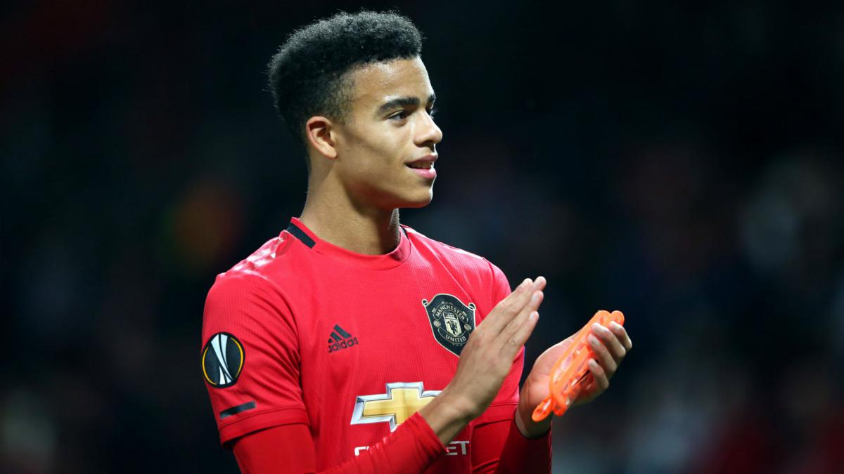 Greenwood signs new Man United contract