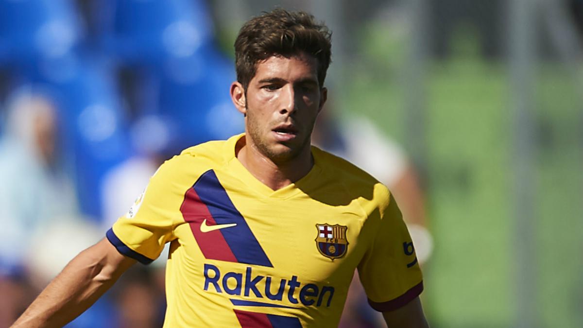 Barcelona midfielder Sergi Roberto to undergo tests on knee injury