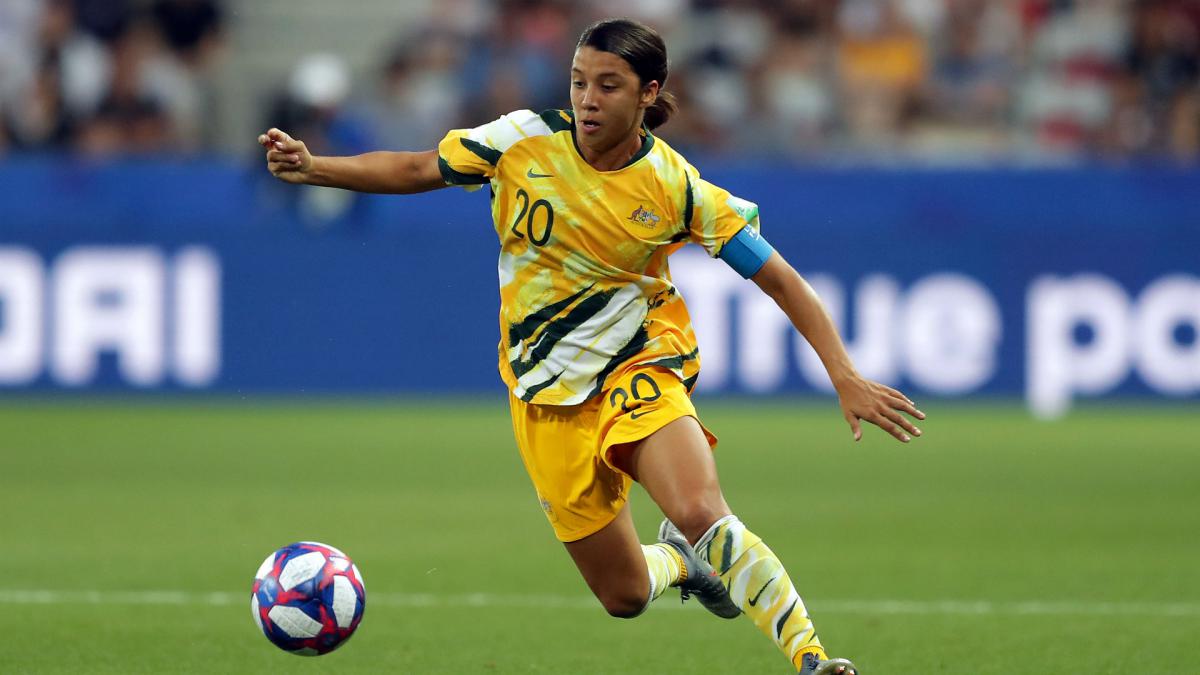 Chelsea sign Australia star Kerr