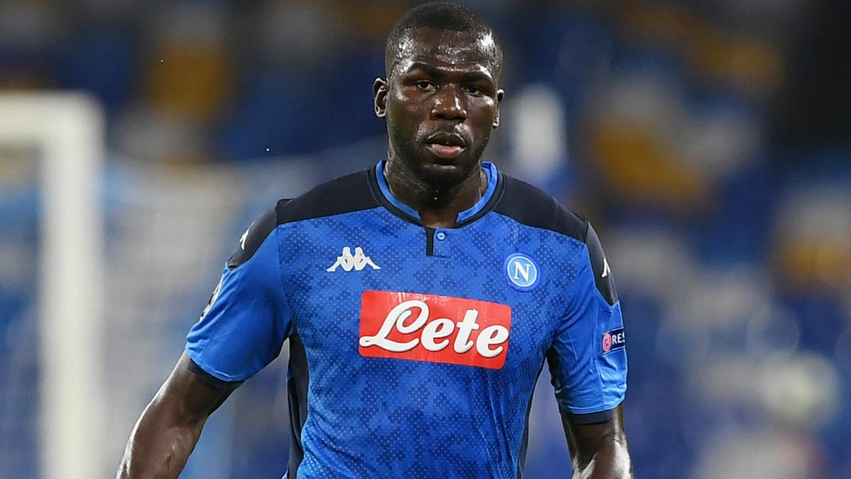 Koulibaly at home with Napoli amid Man United links
