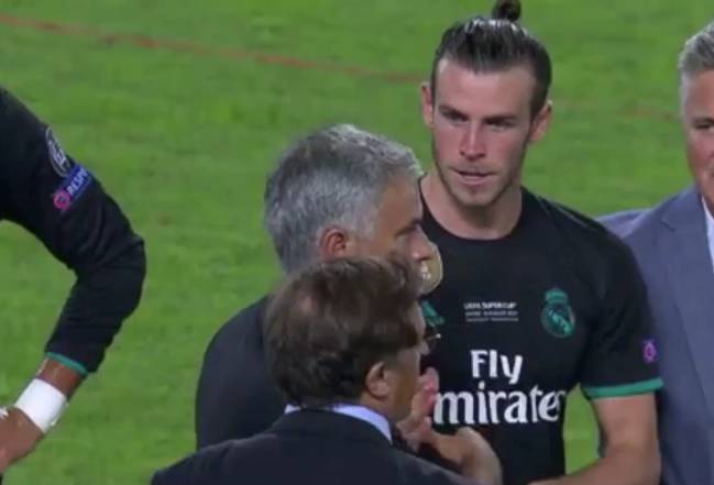 Mourinho with Bale during Real Madrid vs Man Utd European Super Cup