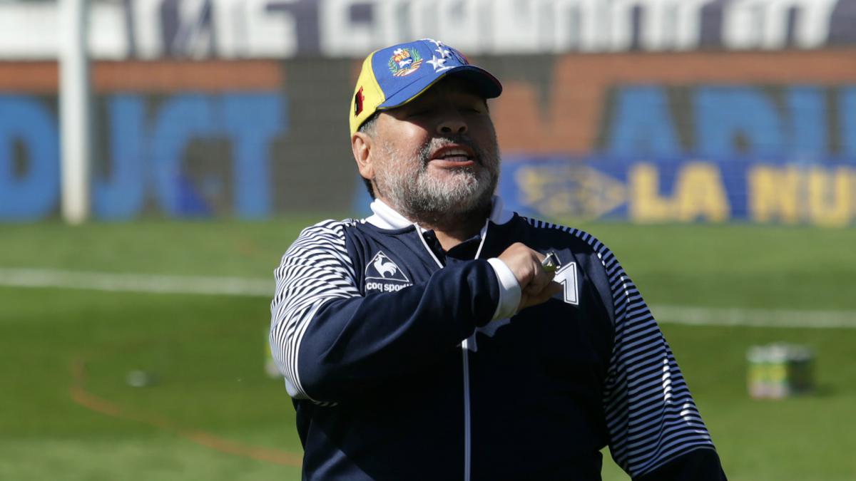 Maradona returns as Gimnasia head coach, two days after stepping down