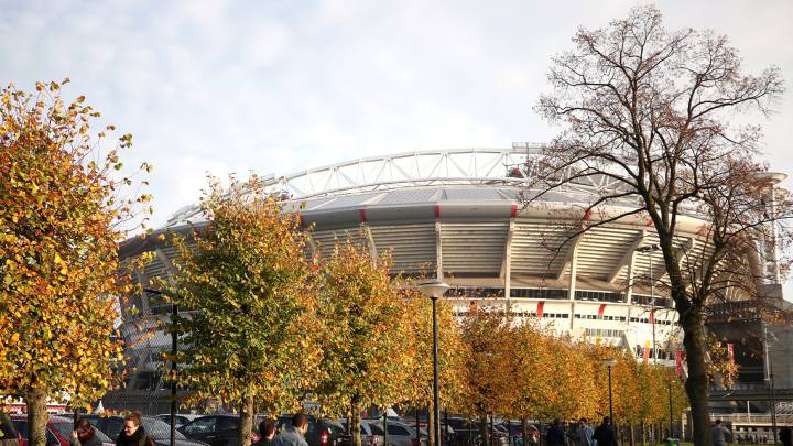 Dutch teams to halt play for a minute in racism protest