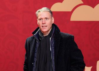 Marco Van Basten apologises for 'sieg heil' comment