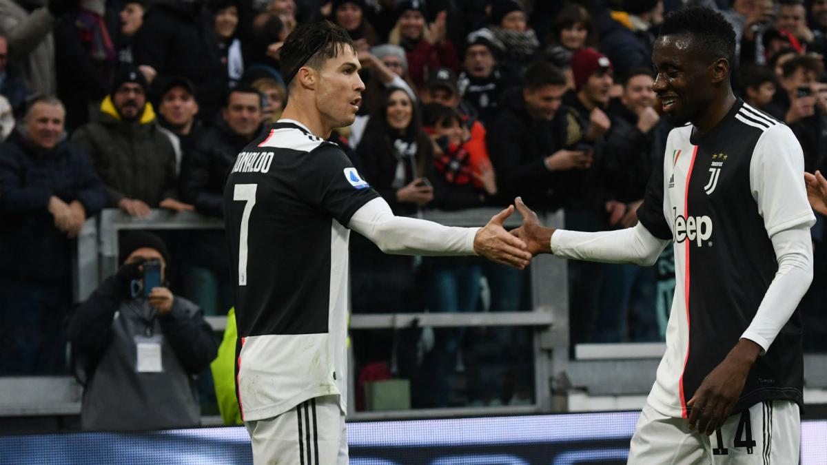 Ronaldo only player to reach 10 goals in each of past 15 seasons