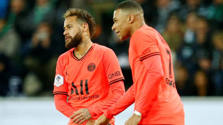 Mbappé brace helps PSG past Saint-Etienne