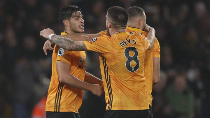 Man United make move for Wolves pair Neves and Jimenez
