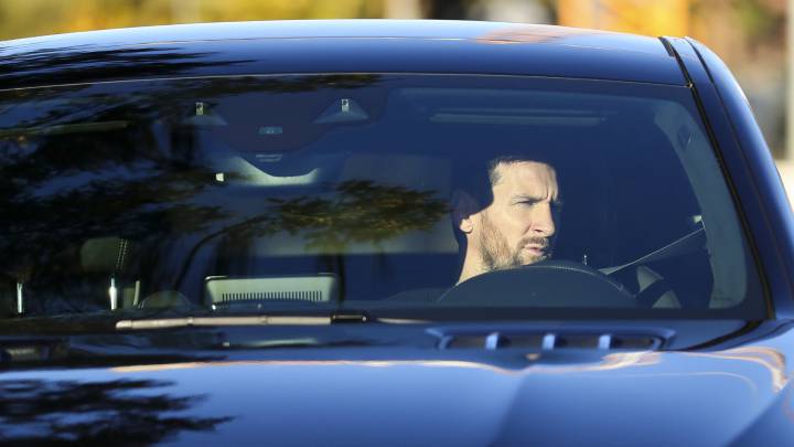 Barcelona: Messi posts message to sacked coach Valverde