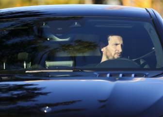 Messi posts message to sacked Barcelona coach Valverde