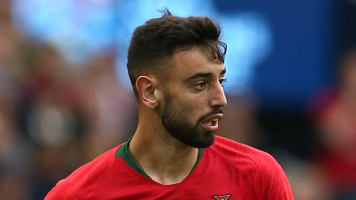 Fernandes in the dark over Man United transfer, says Silas