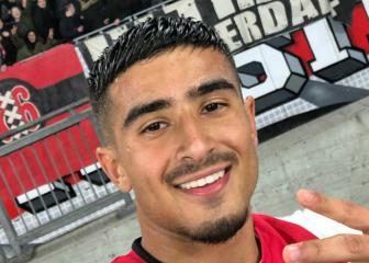 Ajax teenager Unuvar makes history as Barça watch on