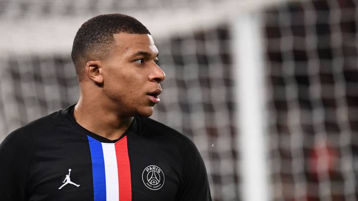 Real Madrid: Kylian Mbappé reacts to Benzema goal