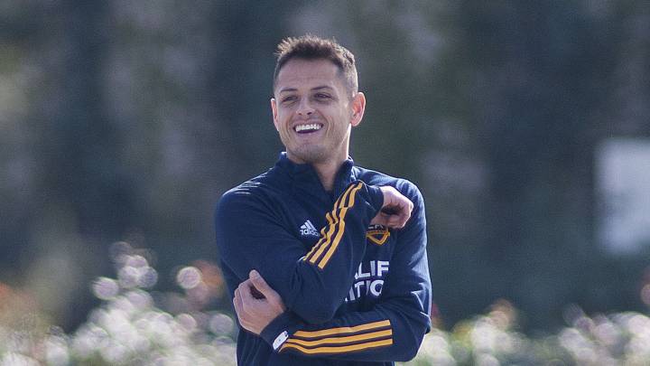 The LA Galaxy foundation charges $500 dollars to meet Chicharito