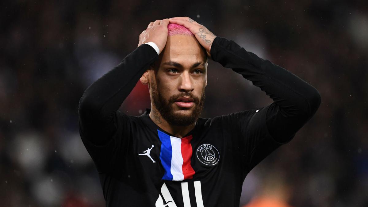 Neymar out of PSG v Lyon