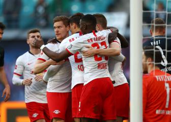 Leipzig beat Werder to replace Bayern at Bundesliga summit