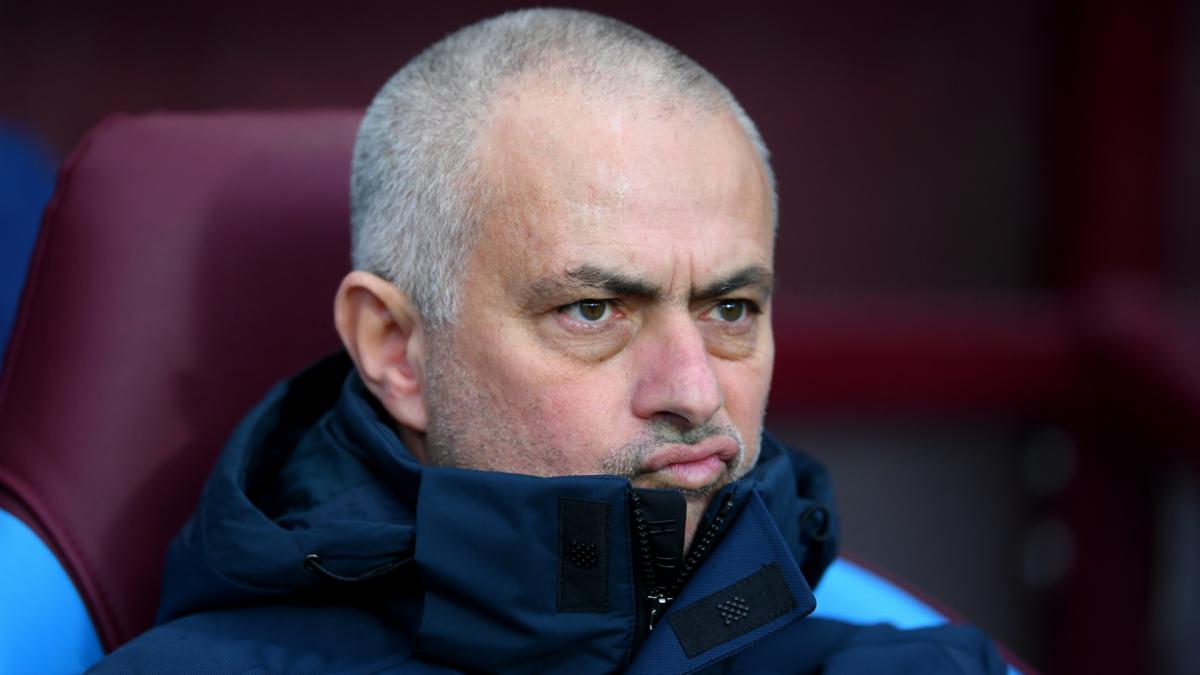 Mourinho: Chelsea favourites for top four ahead of London derby