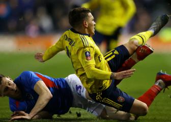 Arsenal confirm midfielder Torreira out with fractured ankle