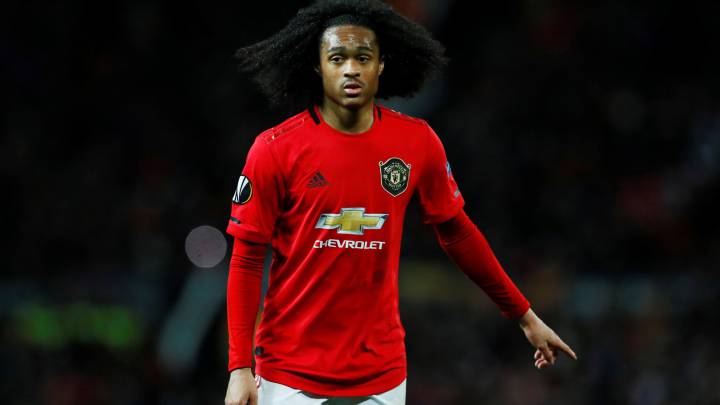 Tahith Chong: Manchester United youngster set to sign new deal