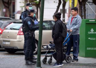 Spain orders complete closure of all border entry points