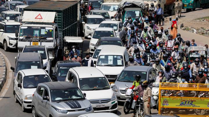 When does India's lockdown exit plan begin?