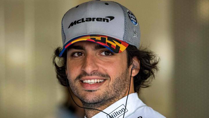 Ferrari confirm Carlos Sainz as Sebastian Vettel's replacement