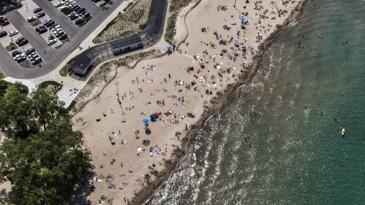 Coronavirus US live updates: cases, deaths and stimulus checks today