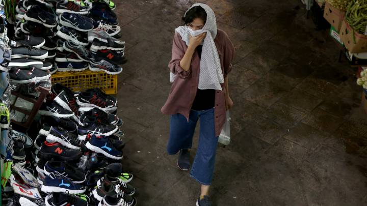 Lockdown restrictions reinstated in Tehran as cases spike