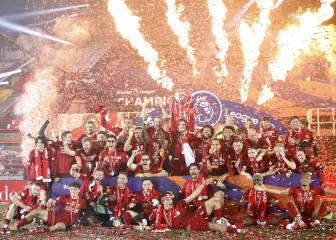 Liverpool lift the Premier League title in 8-goal thriller