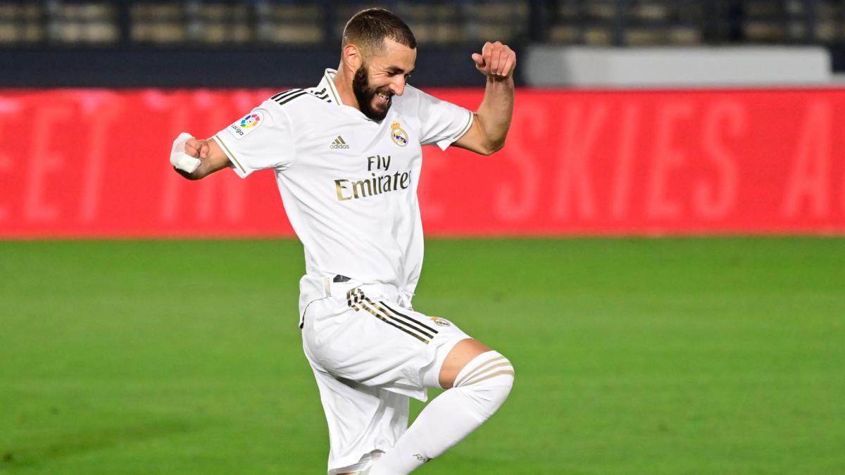 Karim Benzema from strike ace to...strike ace? Real Madrid star fancies a crack at MMA