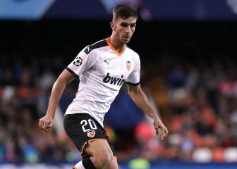 Manchester City sign Valencia star Ferrán Torres