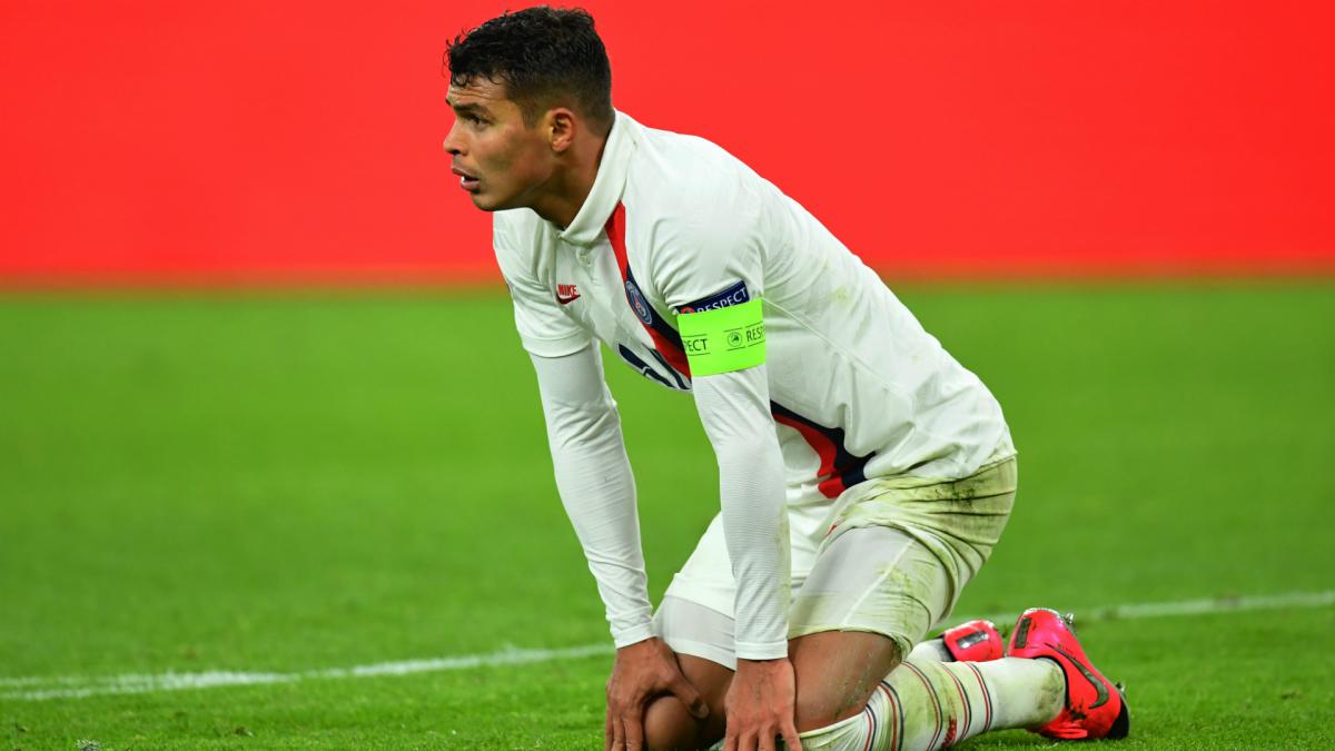 Thiago Silva joins Chelsea following PSG release