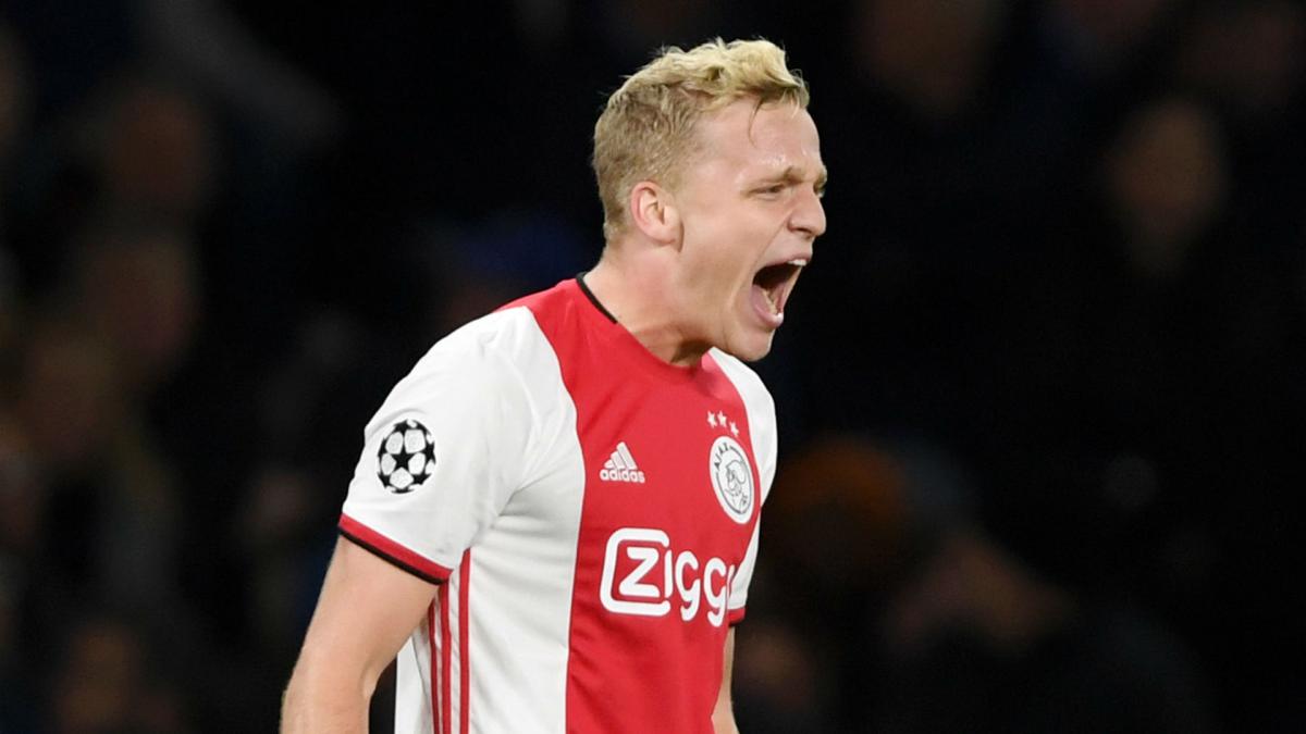 Van de Beek deserves Man Utd move – Van der Vaart hails Ajax star