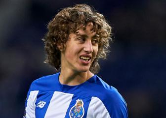 Wolves sign Porto's Fabio Silva in reported €40m deal