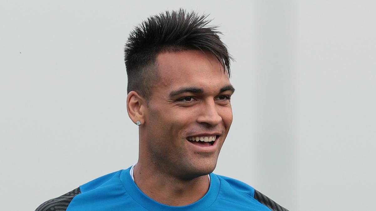Barcelona and Real Madrid-linked forward Lautaro Martinez staying at Inter, says agent