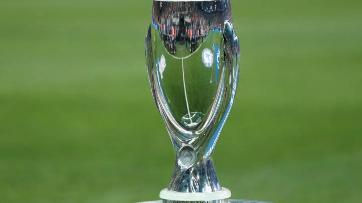 Bavarian premier warns of risk of mass infection at Super Cup