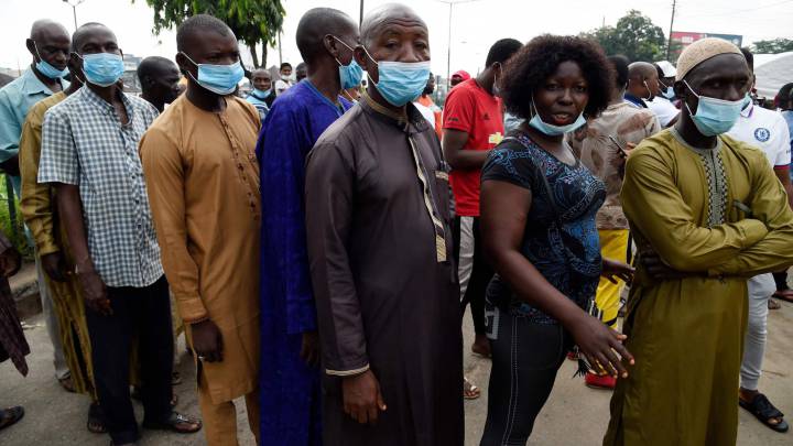 Nigerian health workers end strike although demands not met