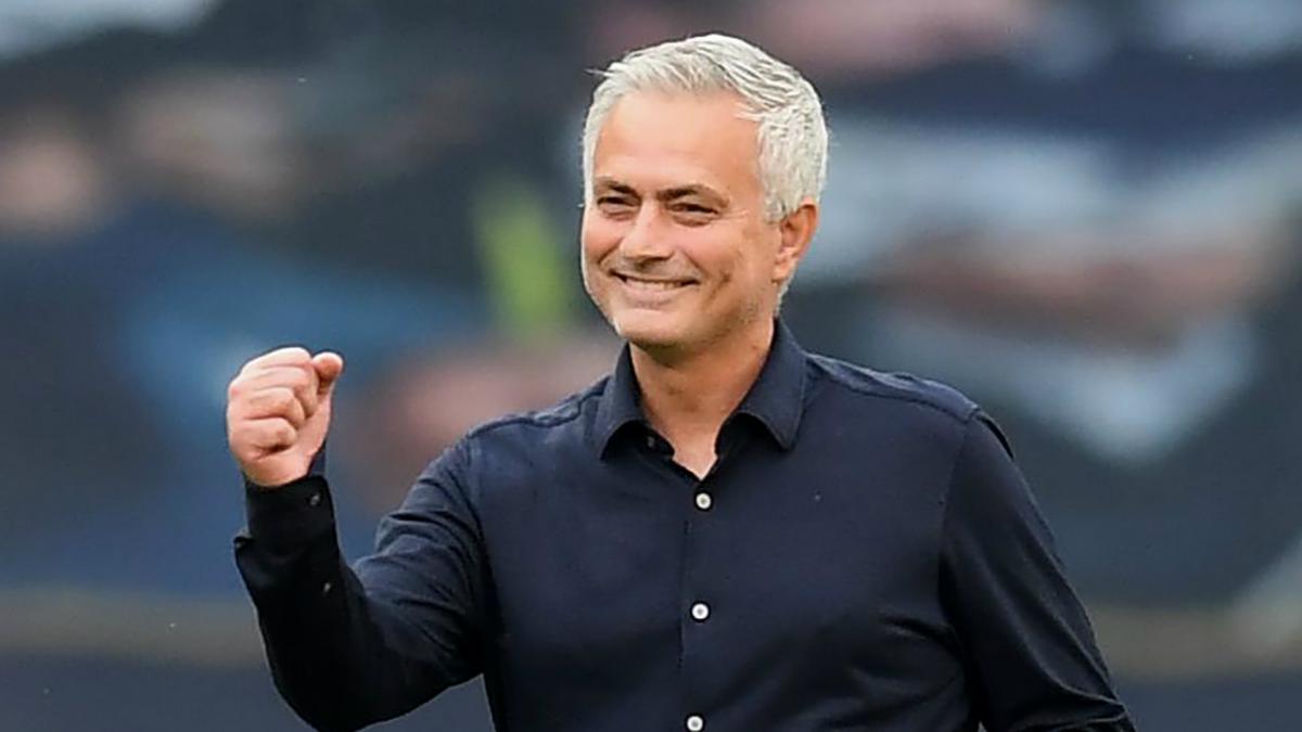 Spurs walkover sets up Mourinho for Chelsea clash in EFL Cup