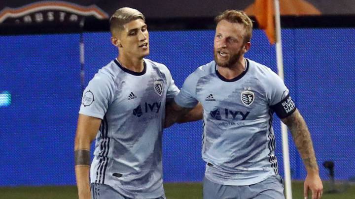 MLS: Alan Pulido named best player of week 15