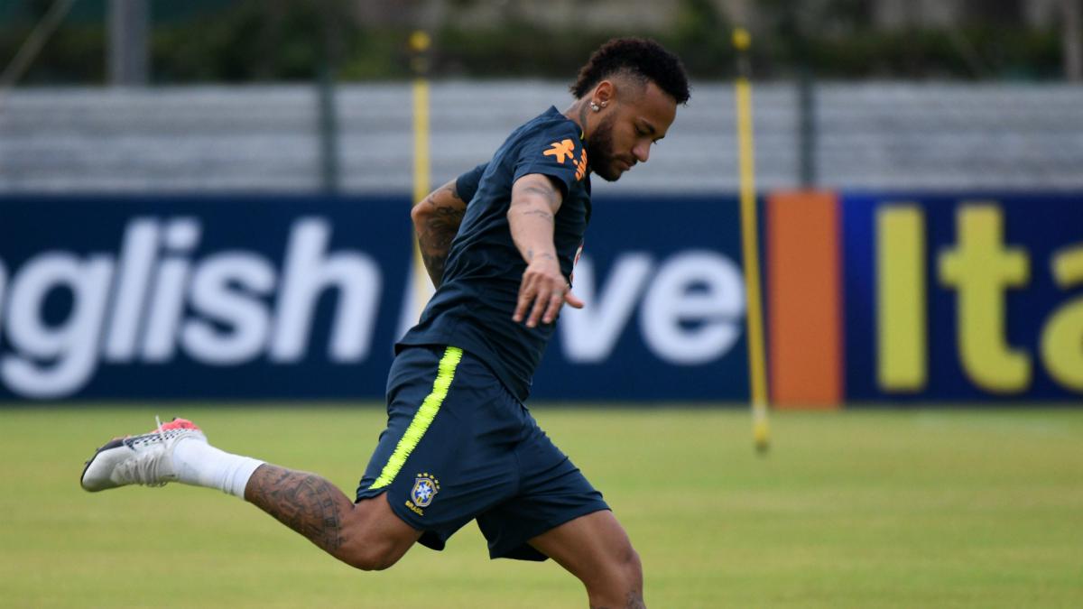 Neymar doubtful for Brazil's opening World Cup qualifier with back injury