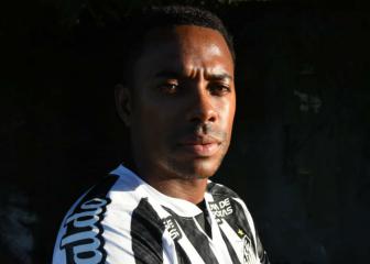Santos end Robinho contract after backlash from sponsors