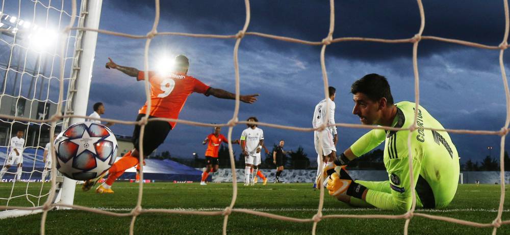 Shakhtar Donetsk cling on for shock away win over Real Madrid