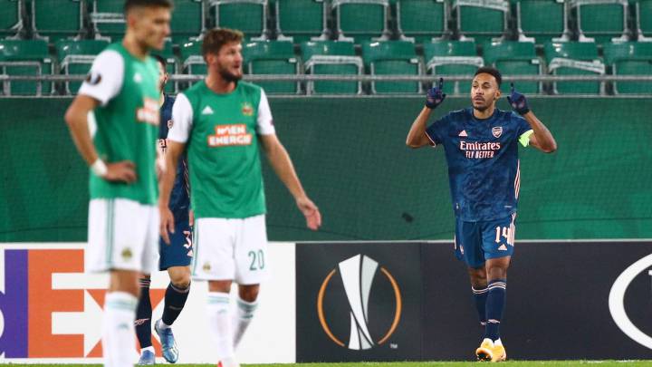 Arsenal bounce back to beat Rapid after Leno gaffe